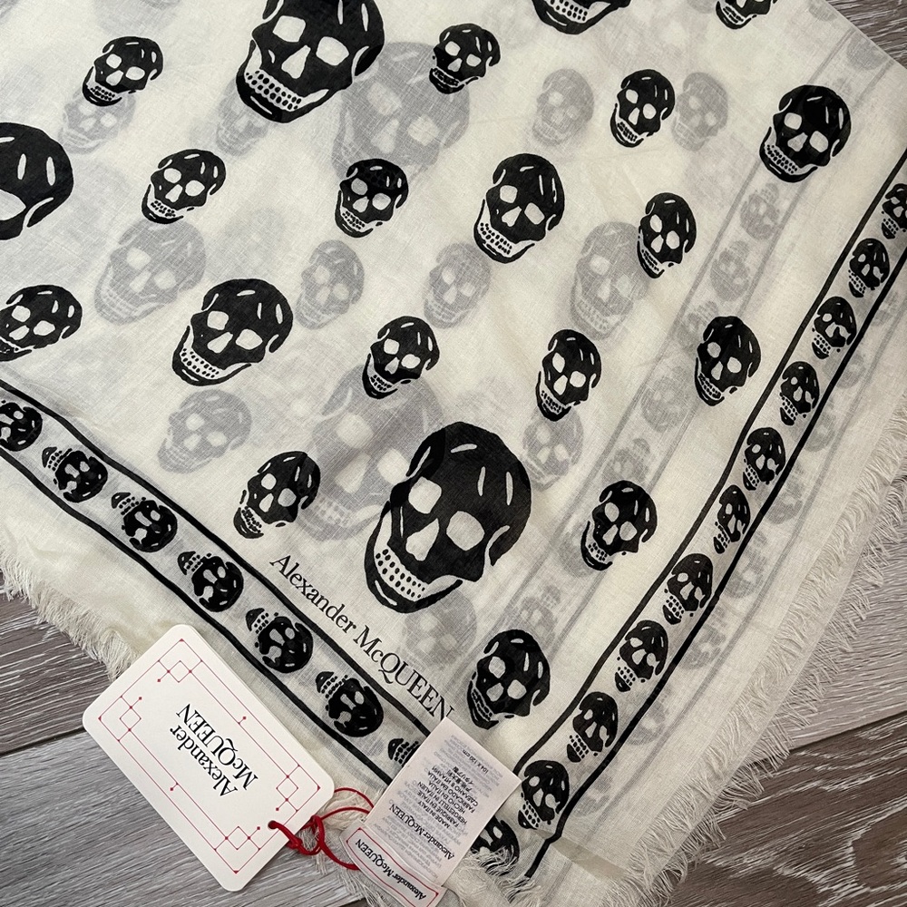 Alexander Mcqueen scarf